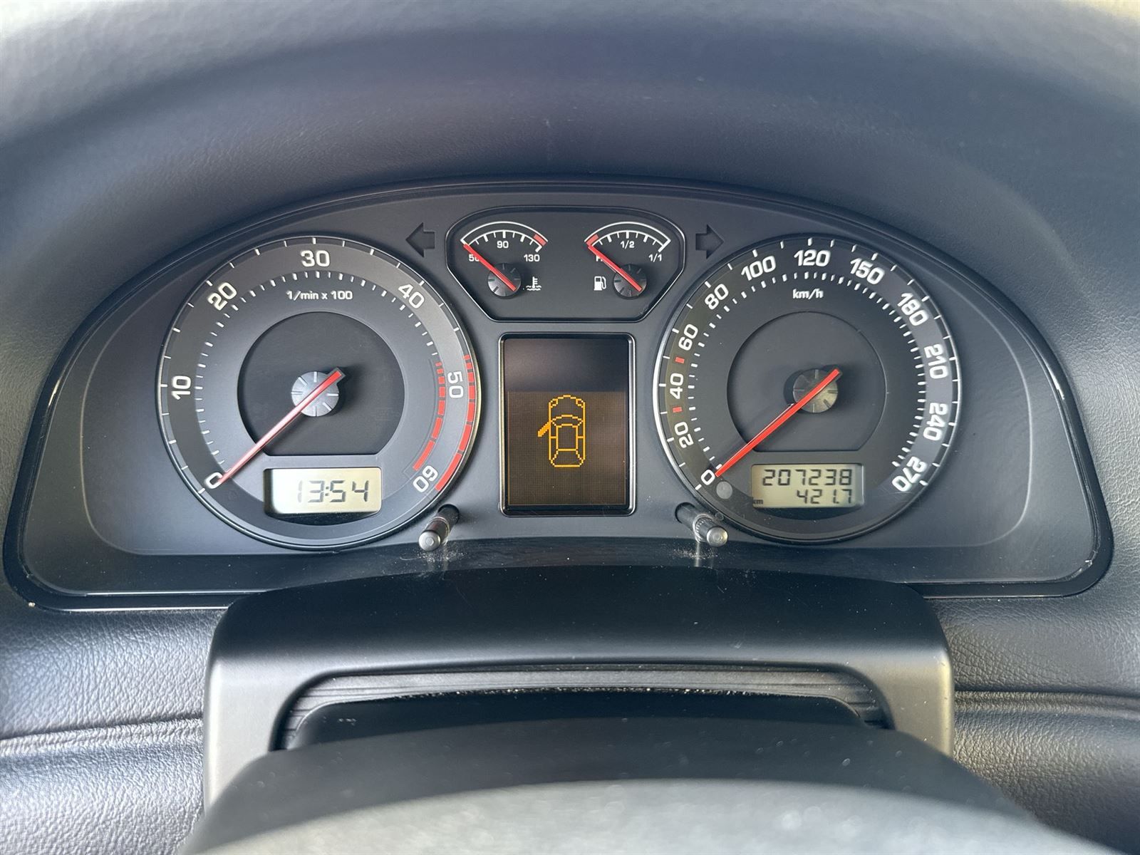Škoda Superb, 2.5 TDI TipTronic Elegance - fotka 6