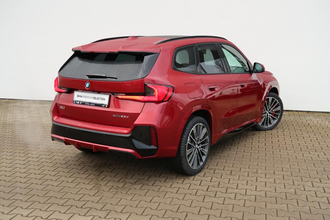 BMW X1, xDrive23d - fotka 3
