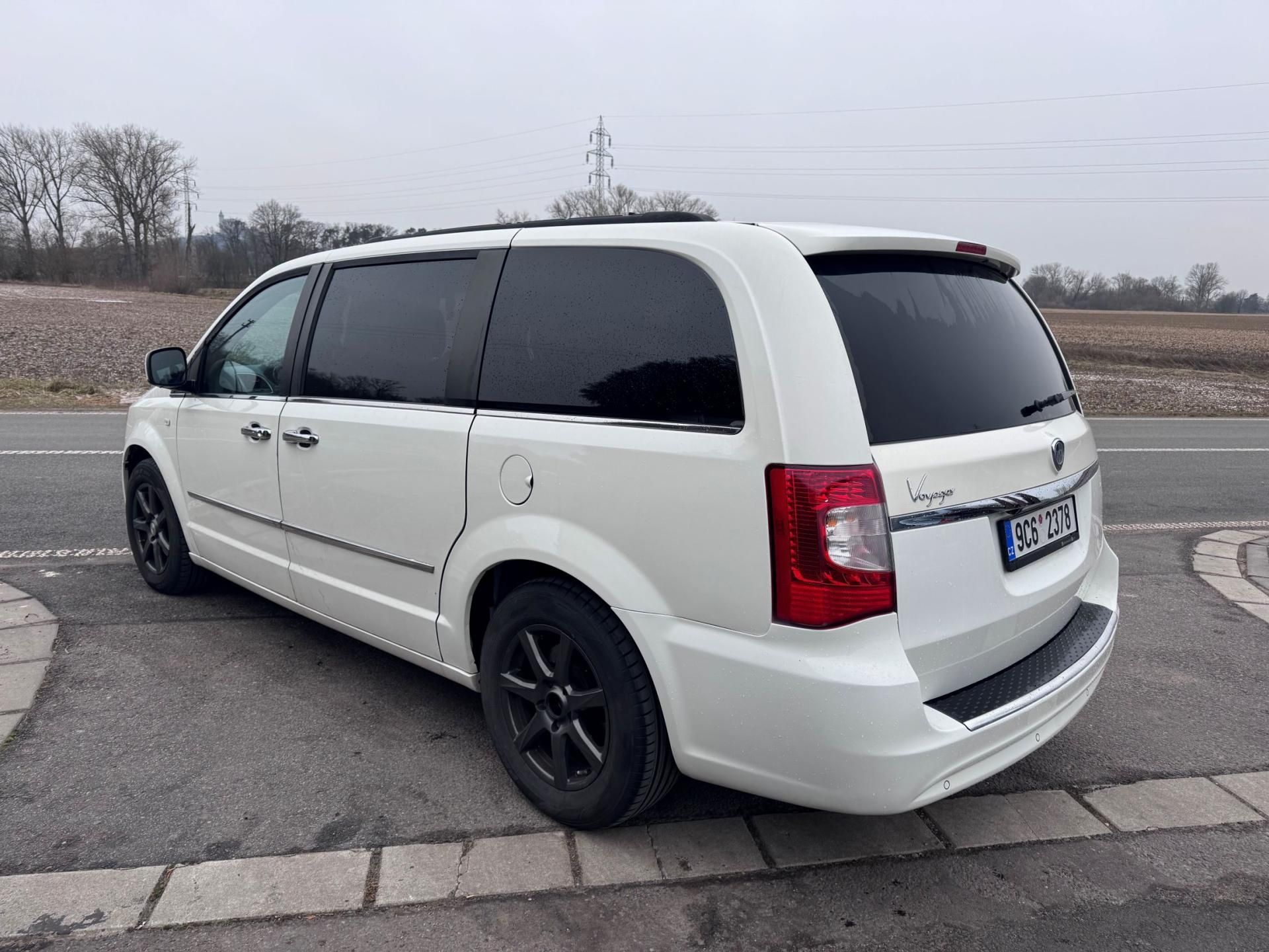 Lancia Voyager, 3,6 DVD Gold RT  201 - fotka 3