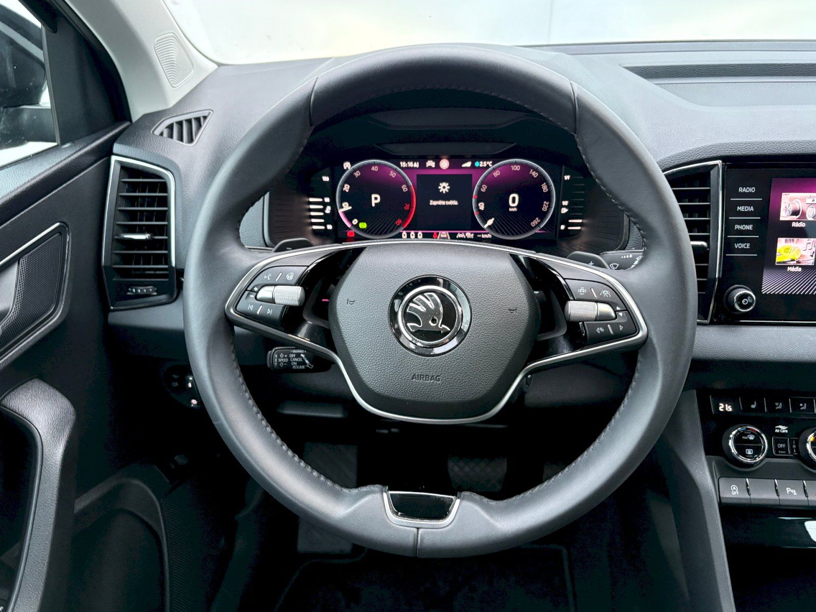 Škoda Karoq, DSG 1.5 TSI / 110 kW / TOP SEL - fotka 6