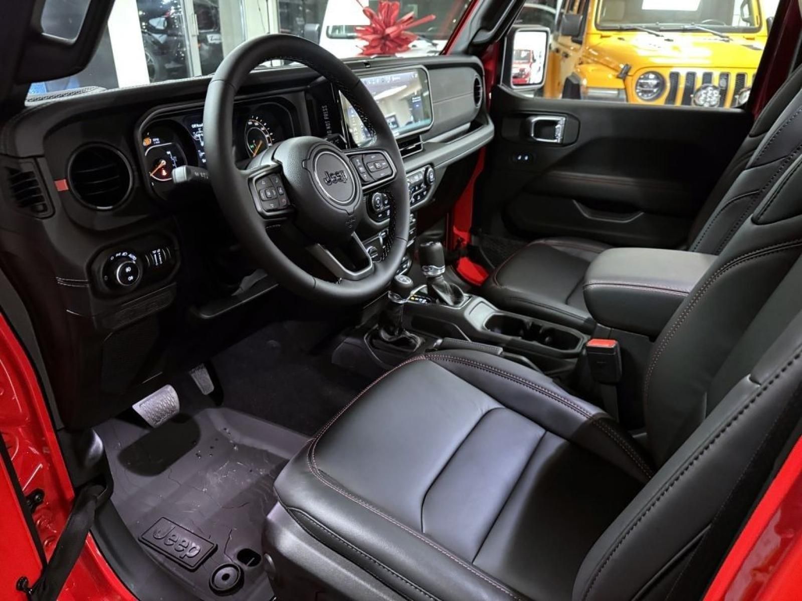 Jeep Wrangler, Unlimited 2.0T 272k AT8 - fotka 6