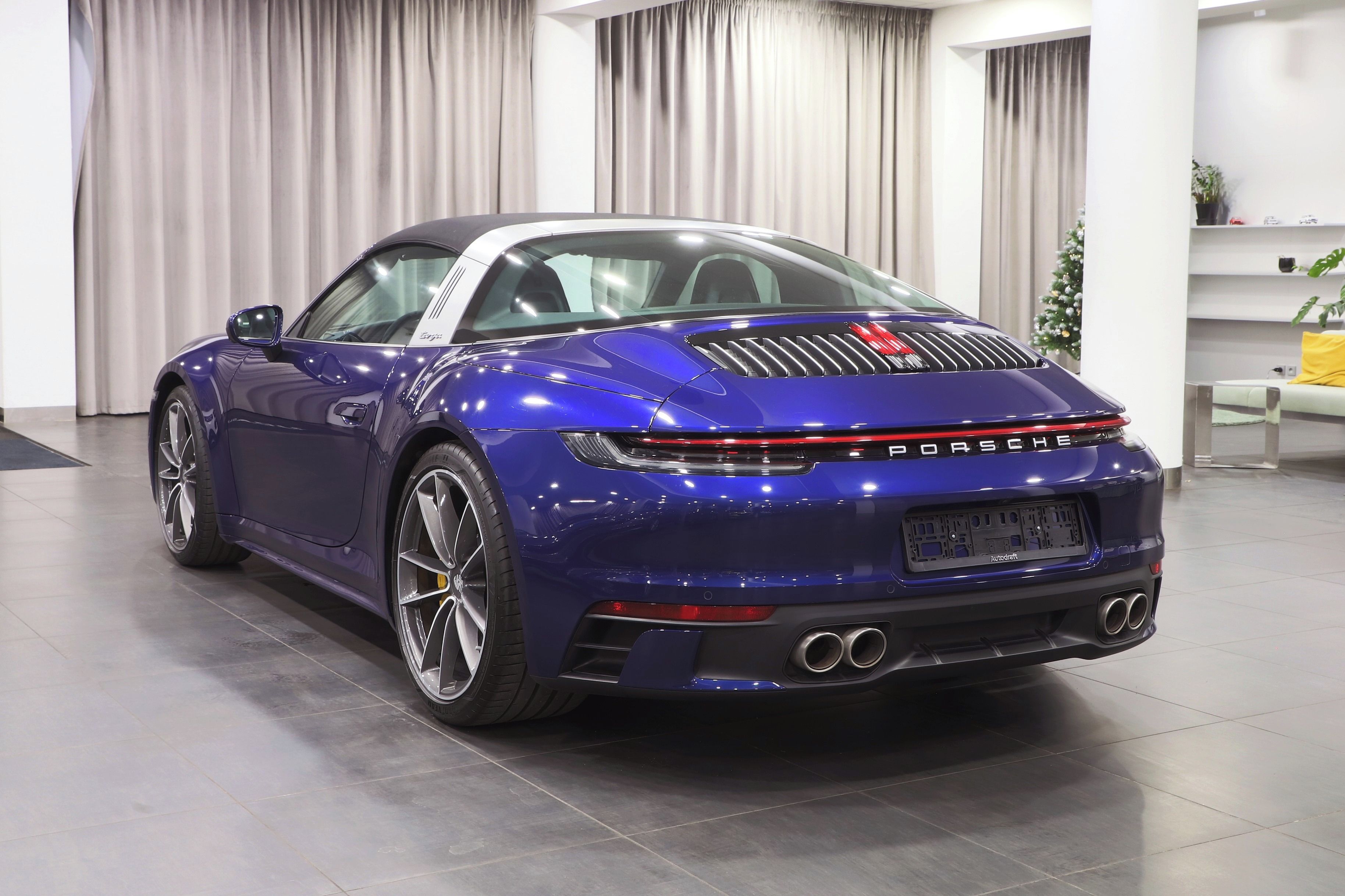 Porsche 911, 911 Targa 4S / Manual / PCCB - fotka 4