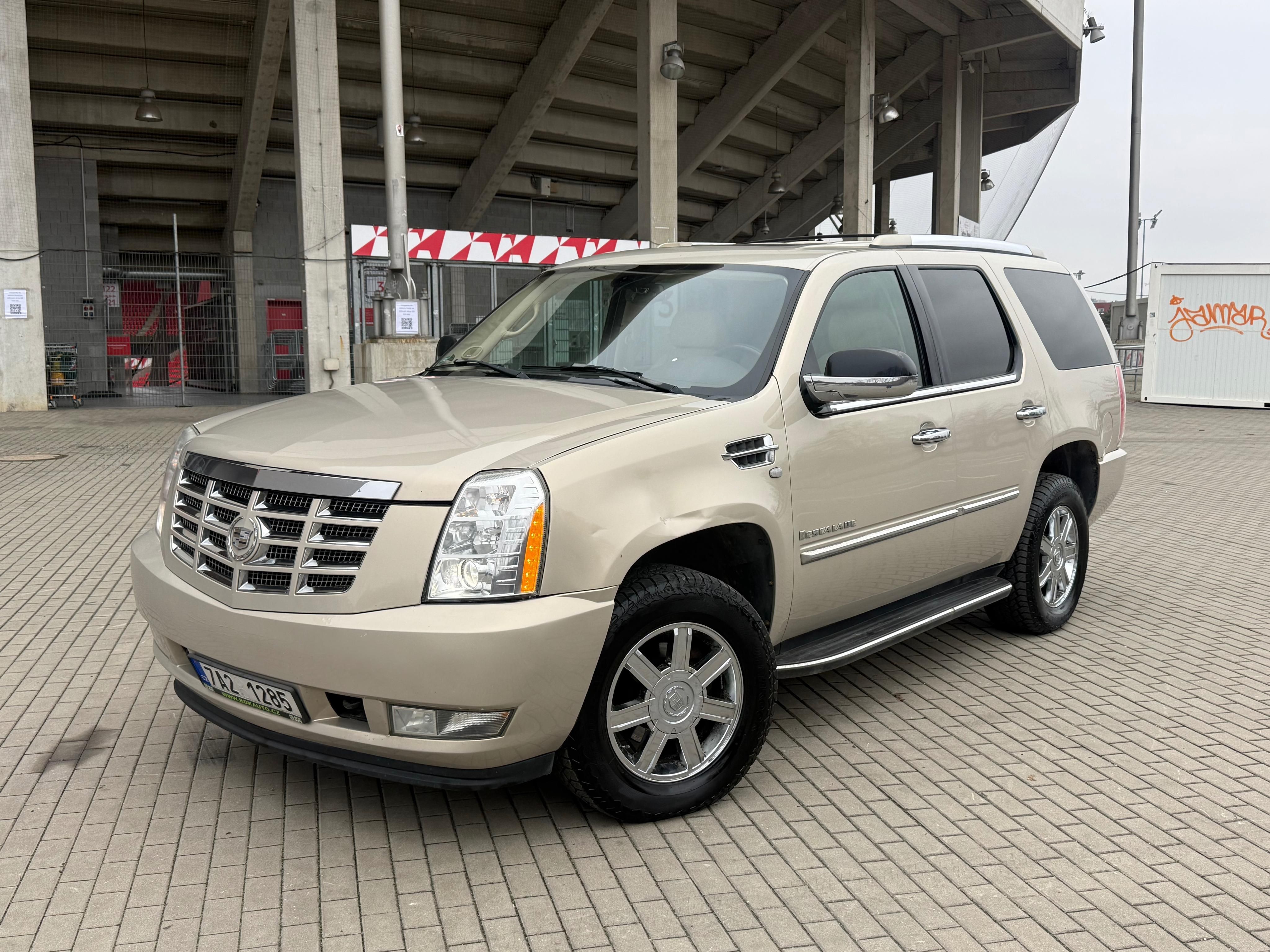 Cadillac Escalade, V8 6.2i+LPG 301kw Původ ČR DPH