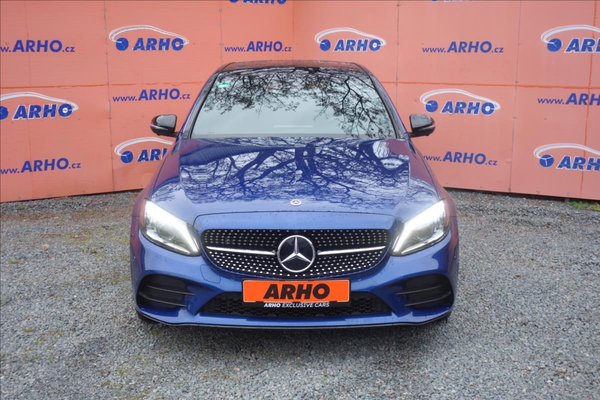 Mercedes-Benz Třídy C, 220 CDi,ČR,1 MAJ.,4M,AMG. - fotka 2