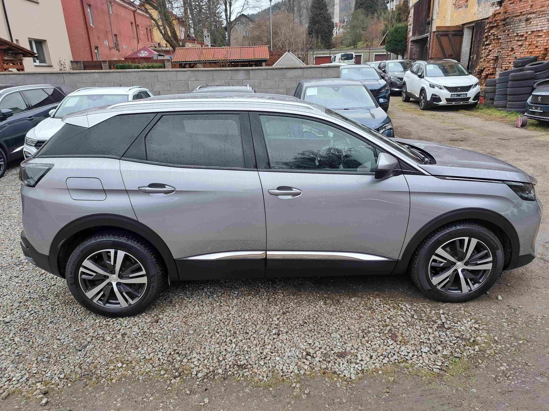 Peugeot 3008, 1,2 PT ALLURE LED ALU PDC NAVI - fotka 2