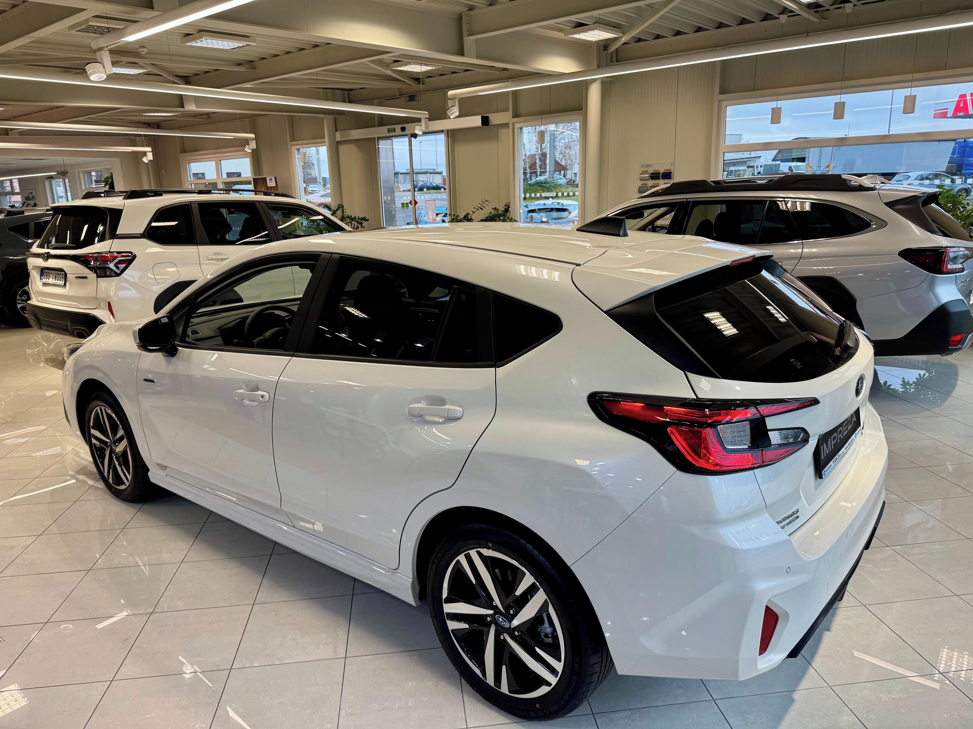 Subaru Impreza, Executive - fotka 2