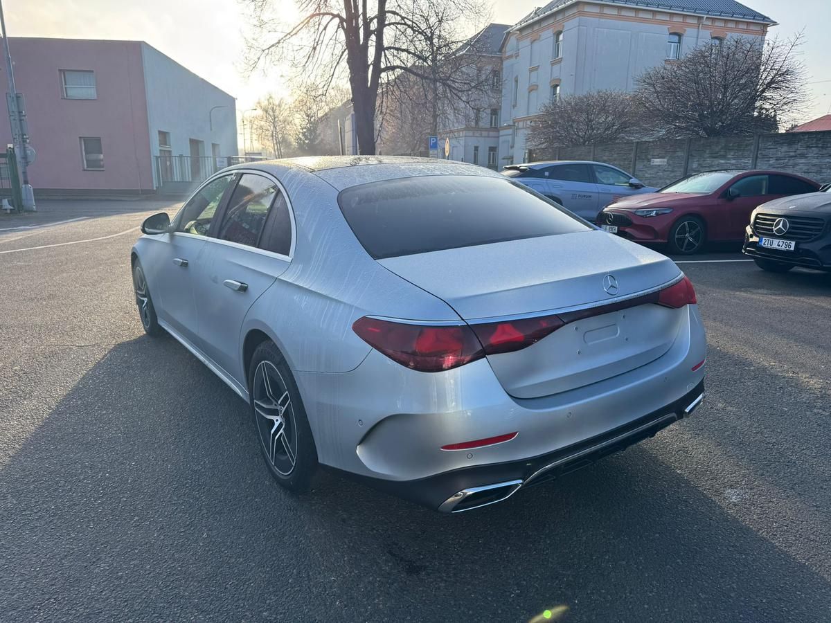 Mercedes-Benz Třídy E, E 450 d 4MATIC - fotka 5