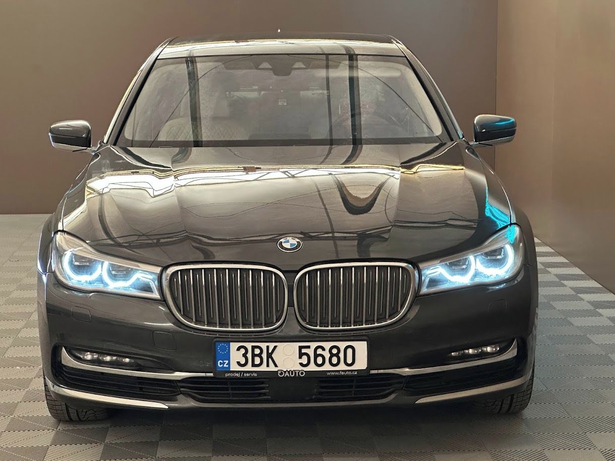 BMW Řada 7, 30D X-Drive Head-up - fotka 3