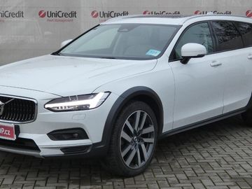 B4 Drive-E AWD aut. Cross Coun