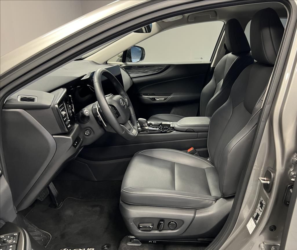 Lexus NX 450h+, 450H+ 2,5 PHEV EXECUTIVE TOP - fotka 6