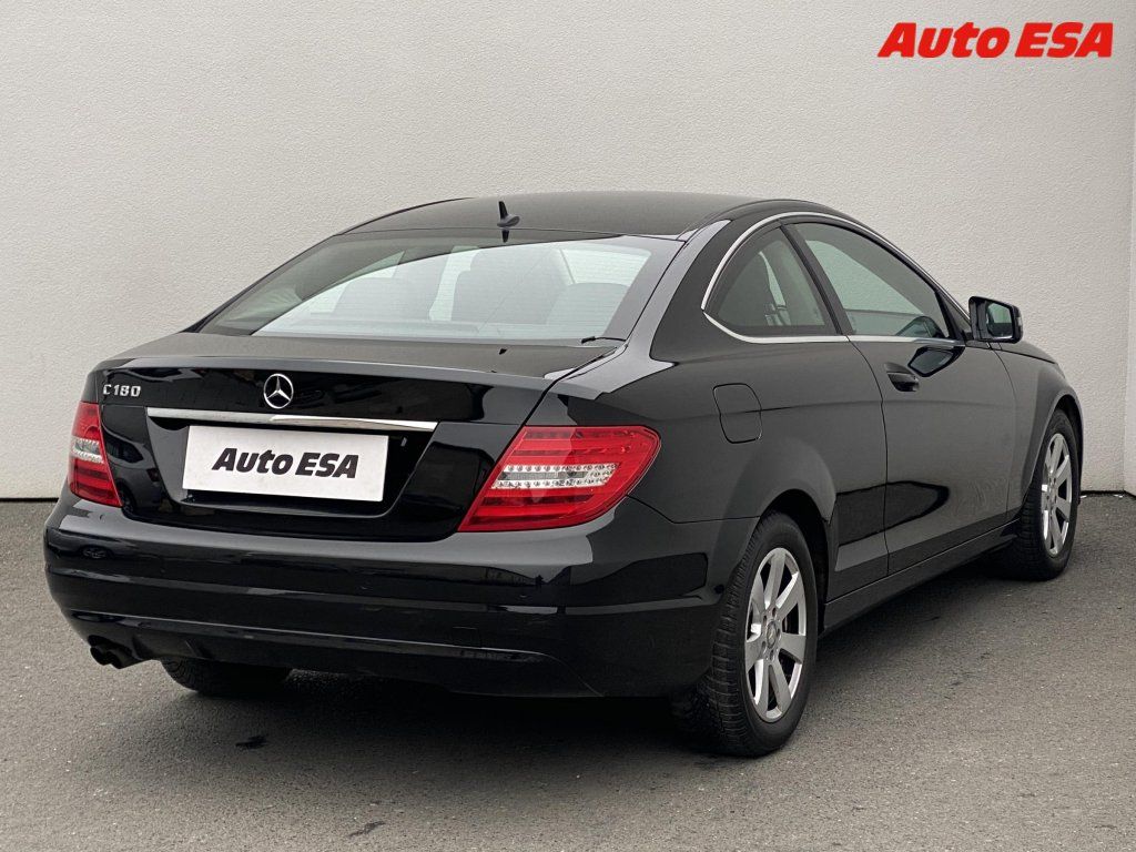 Mercedes-Benz Třídy C, 1.6i C180,Klima - fotka 4