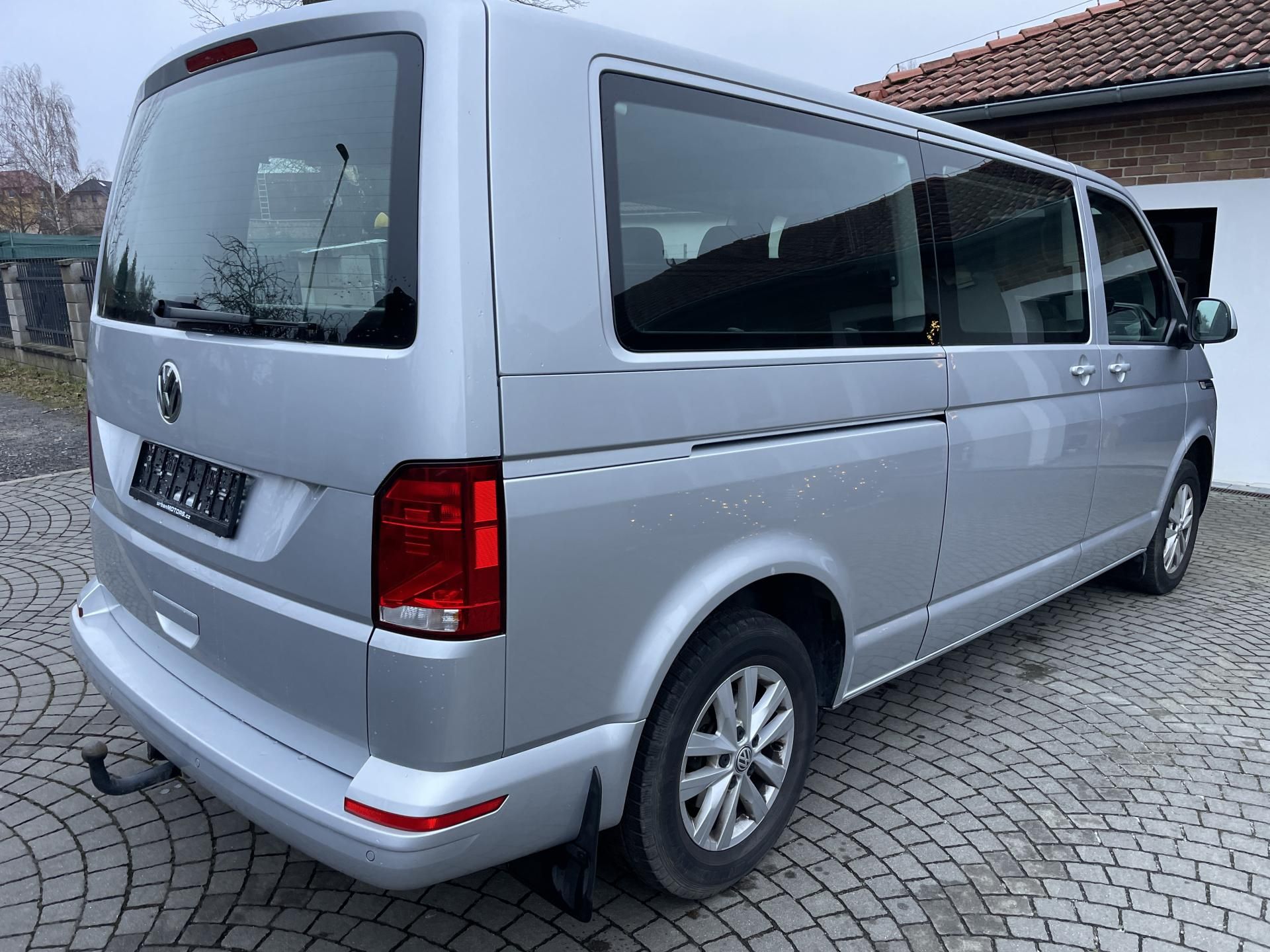 Volkswagen Caravelle, 2,0TDi 110kW comfortLINE 5míst - fotka 5