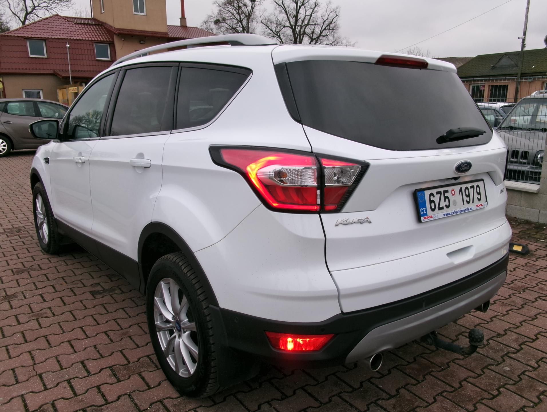 Ford Kuga, 2,0TDCi TITANIUM Plus AWD ČR - fotka 6