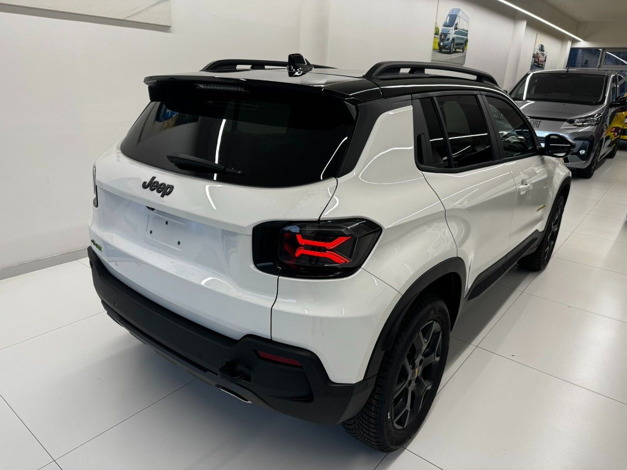 Jeep Avenger, 4xe The North Face 1.2 Turbo e - fotka 4