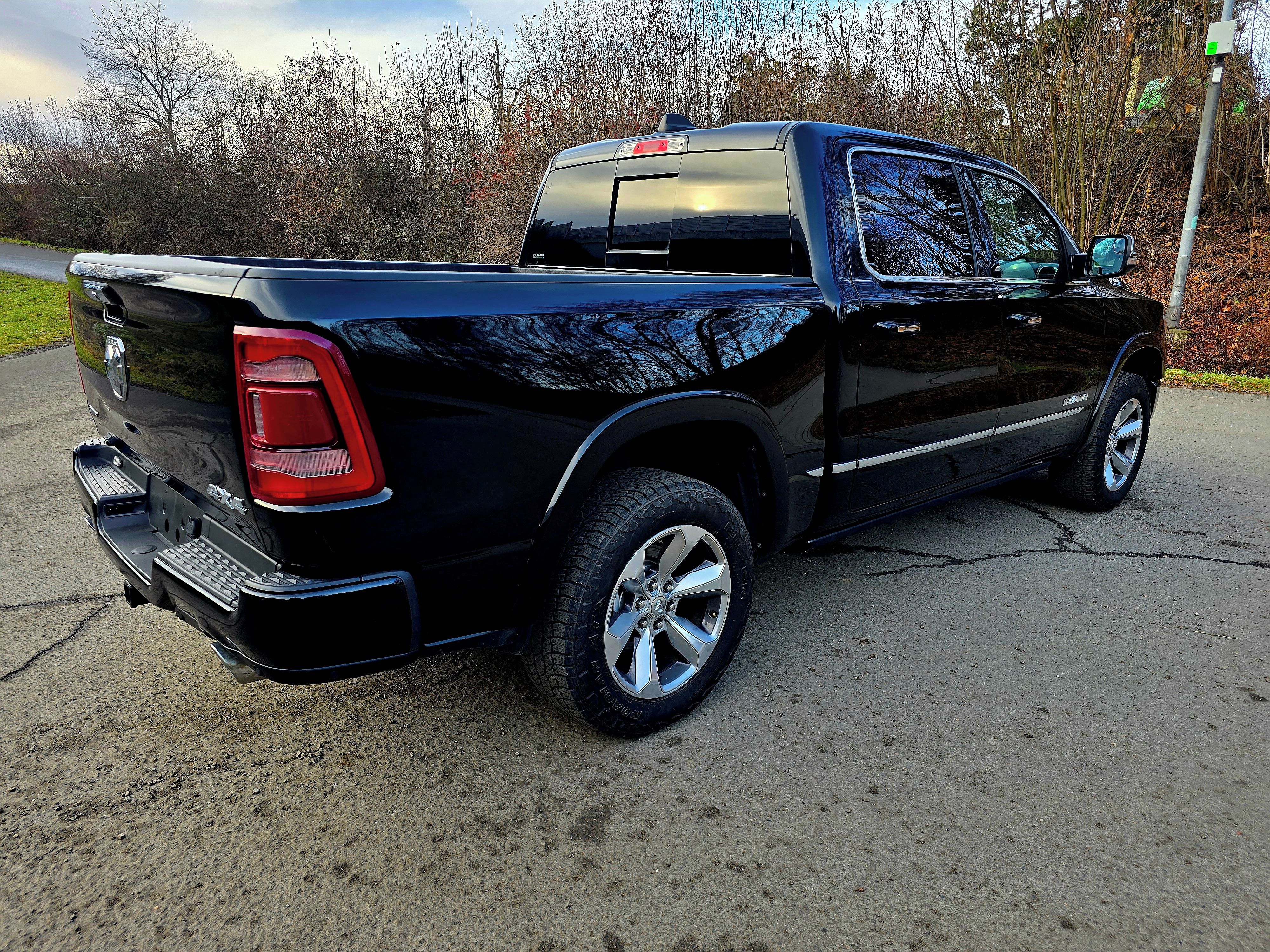 Dodge Ram, 5,7 Limited, DPH, NEBOURANÉ - fotka 3
