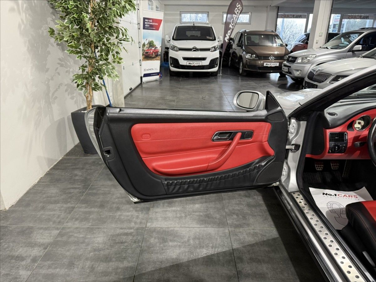 Mercedes-Benz SLK, 2,[telefon skryt]KM RARITA TOP - fotka 6