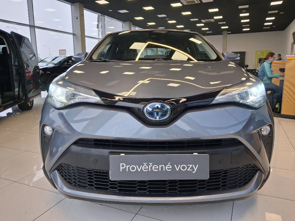 Toyota C-HR, 1.8HEV 72kW 2022 Comfort - fotka 2