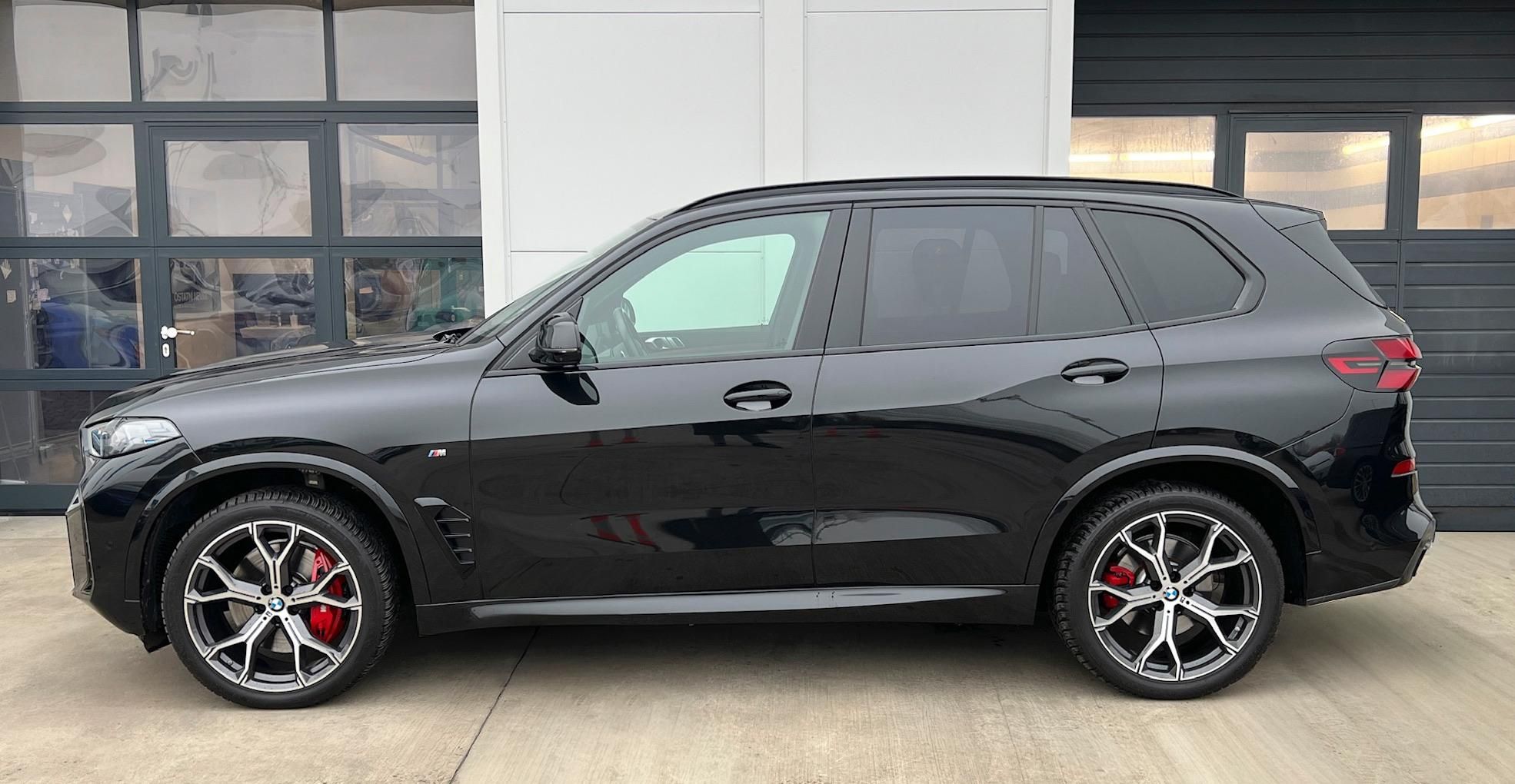 BMW X5, xDrive 30d M-Sport - fotka 3