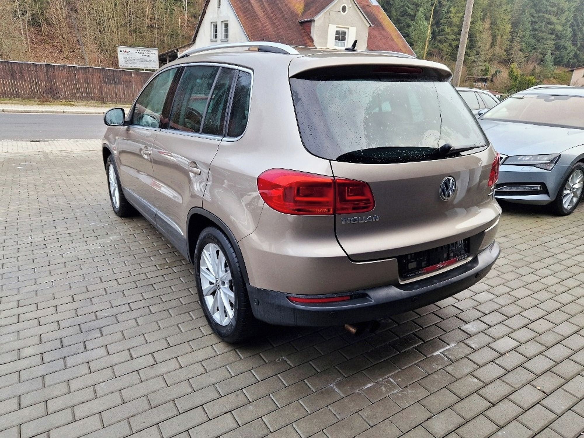 Volkswagen Tiguan, 1.4 TSi (118 kW), 4x4, tažné - fotka 3