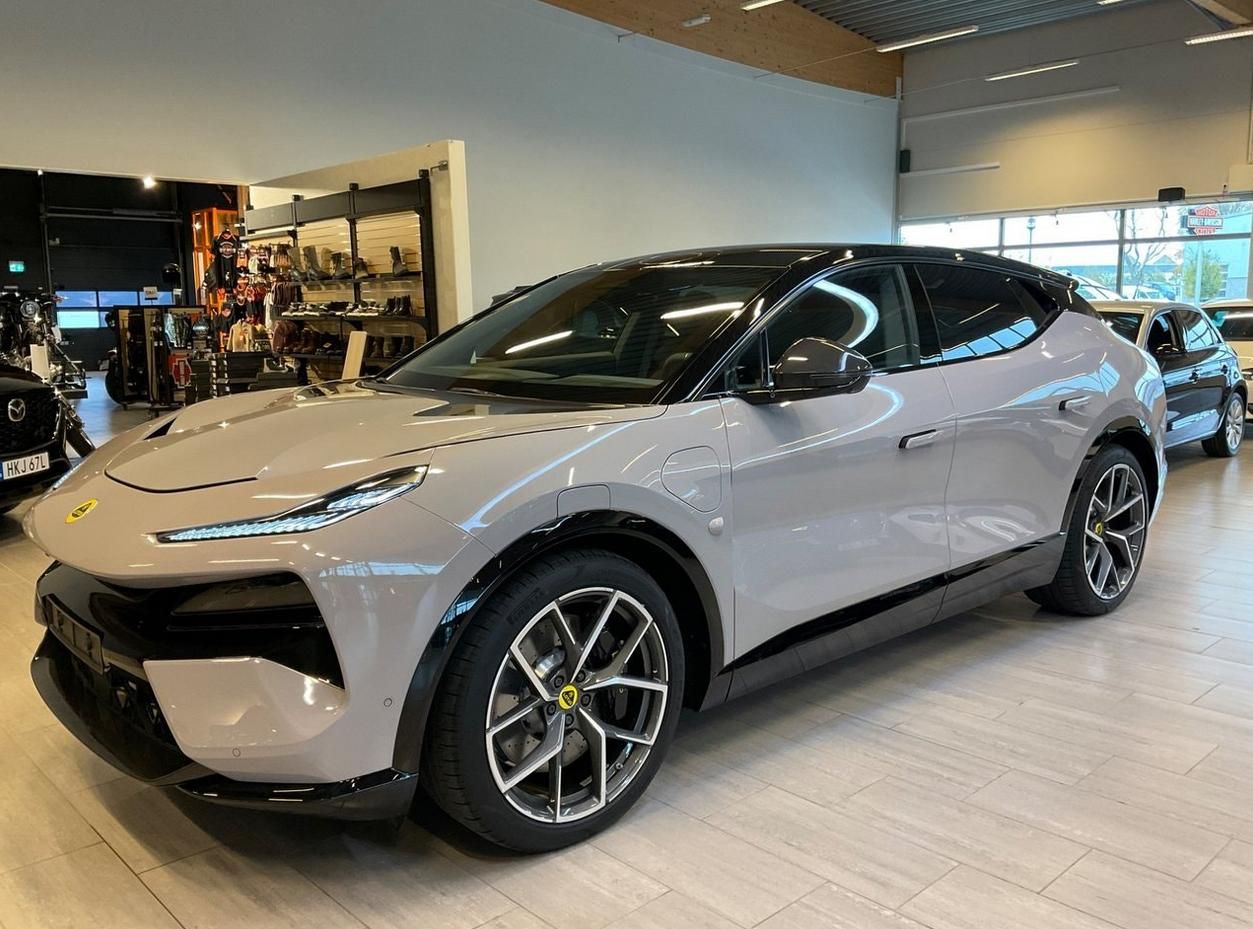 Lotus, Eletre R 918hp 112kWh AWD Pano