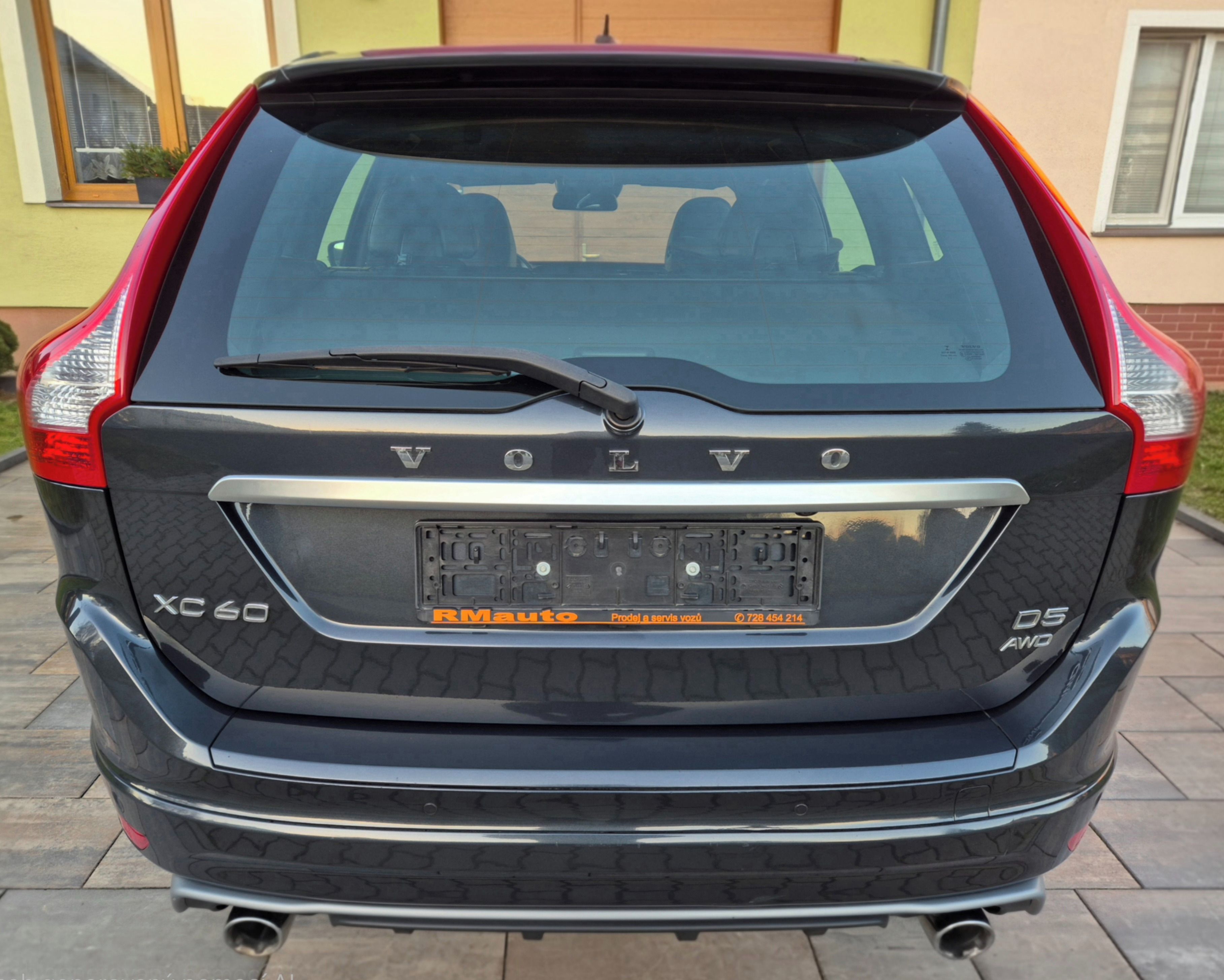 Volvo XC60, XC60 D5 158kw Rdesing - fotka 5