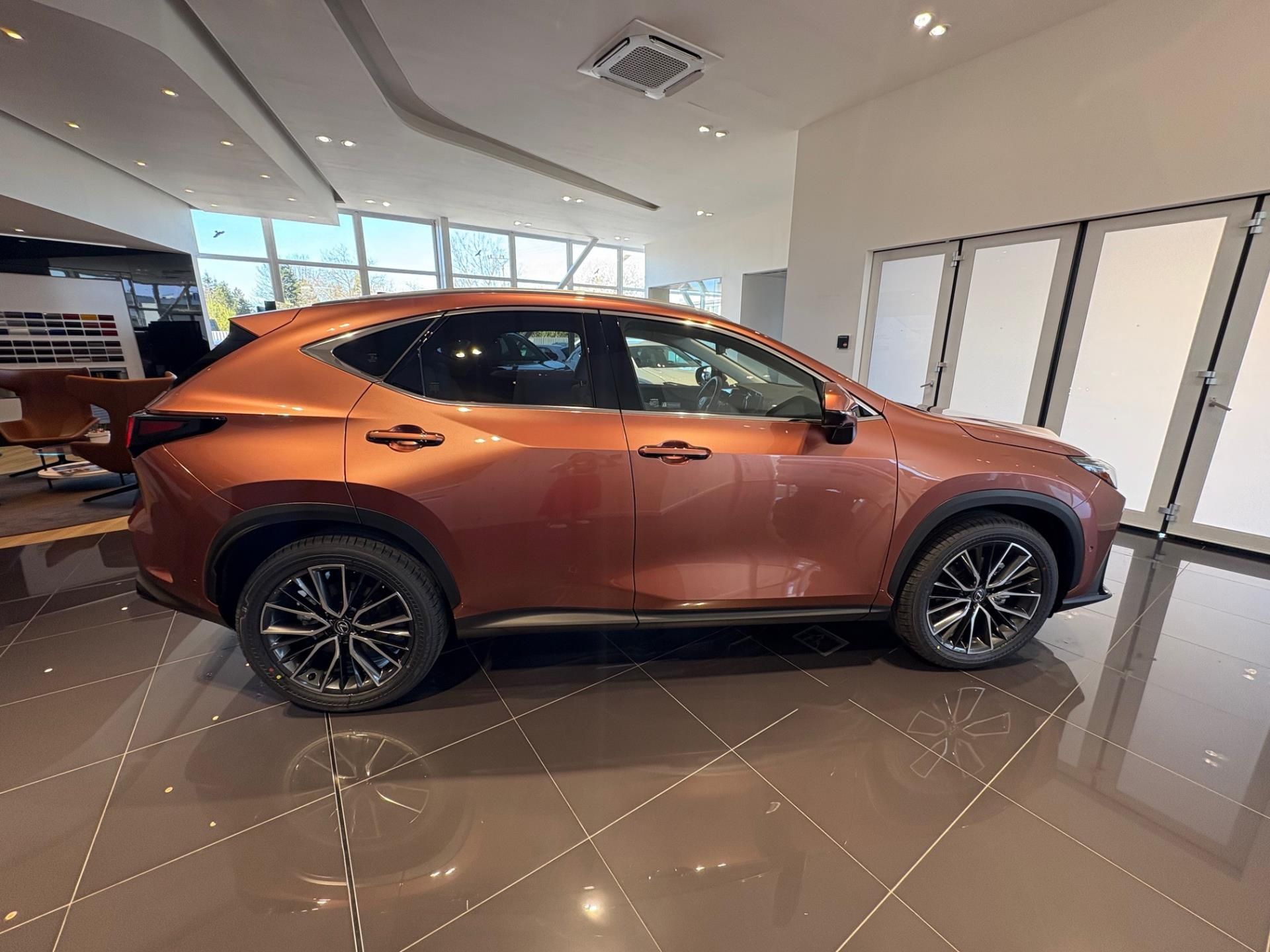 Lexus NX 450h+, LUXURY 4x4 - fotka 5