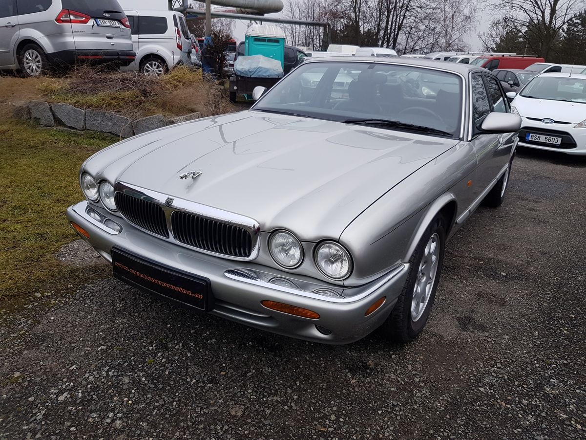 Jaguar XJ, 3.2i V8 EXECUTIVE - fotka 3