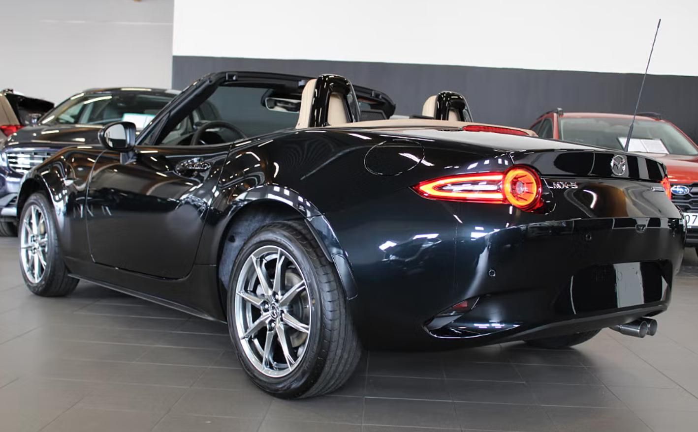 Mazda MX-5, 1.5 SKYACTIV-G ND3 Kůže Kam. - fotka 4