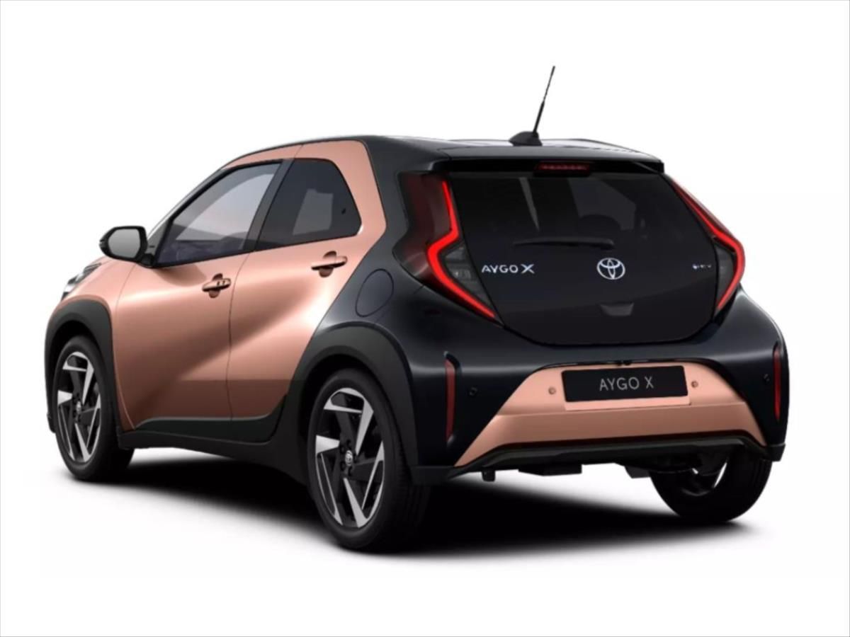 Toyota Aygo, X hybrid Executive - fotka 2