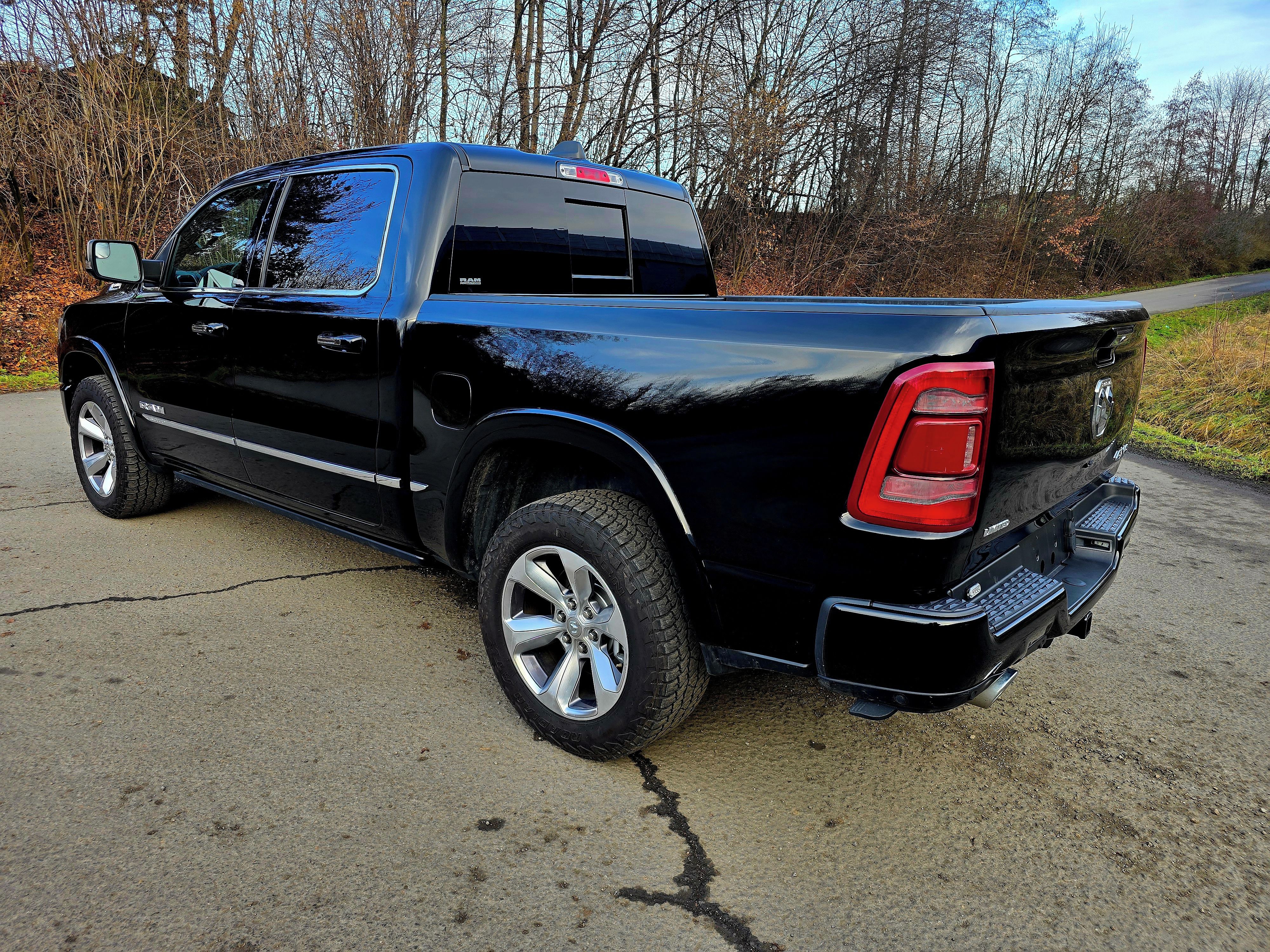 Dodge Ram, 5,7 Limited, DPH, NEBOURANÉ - fotka 6
