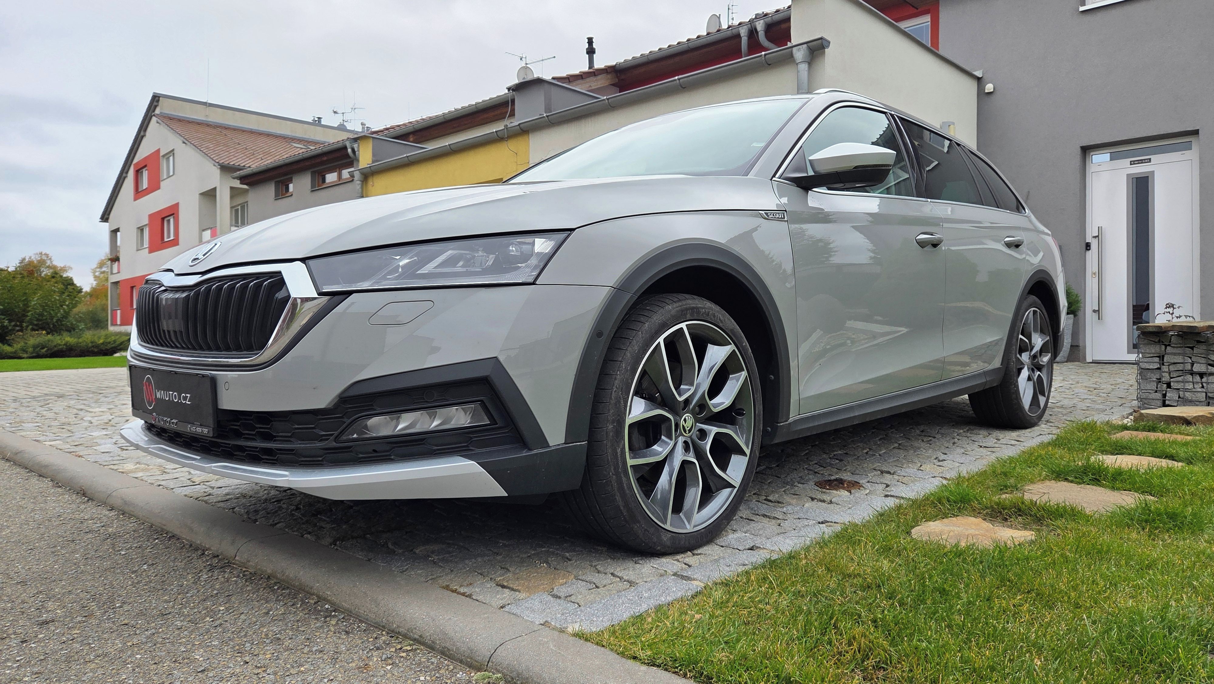 Škoda Octavia, SCOUT 147kW/4x4/DSG/Head-Up