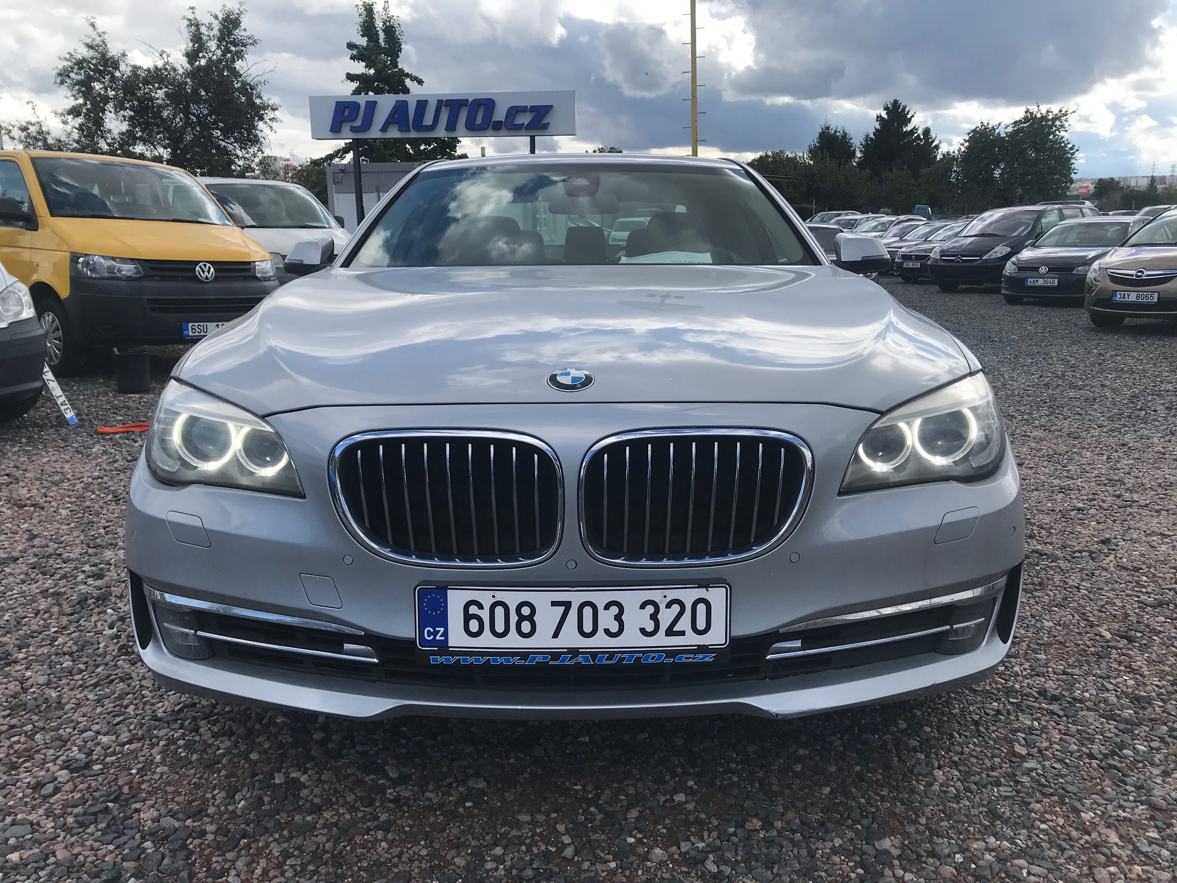 BMW Řada 7, 740d X-Drive,Facelift,Hud,ČR.. - fotka 2