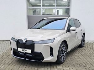 BMW iX, xDrive45 M paket Pro