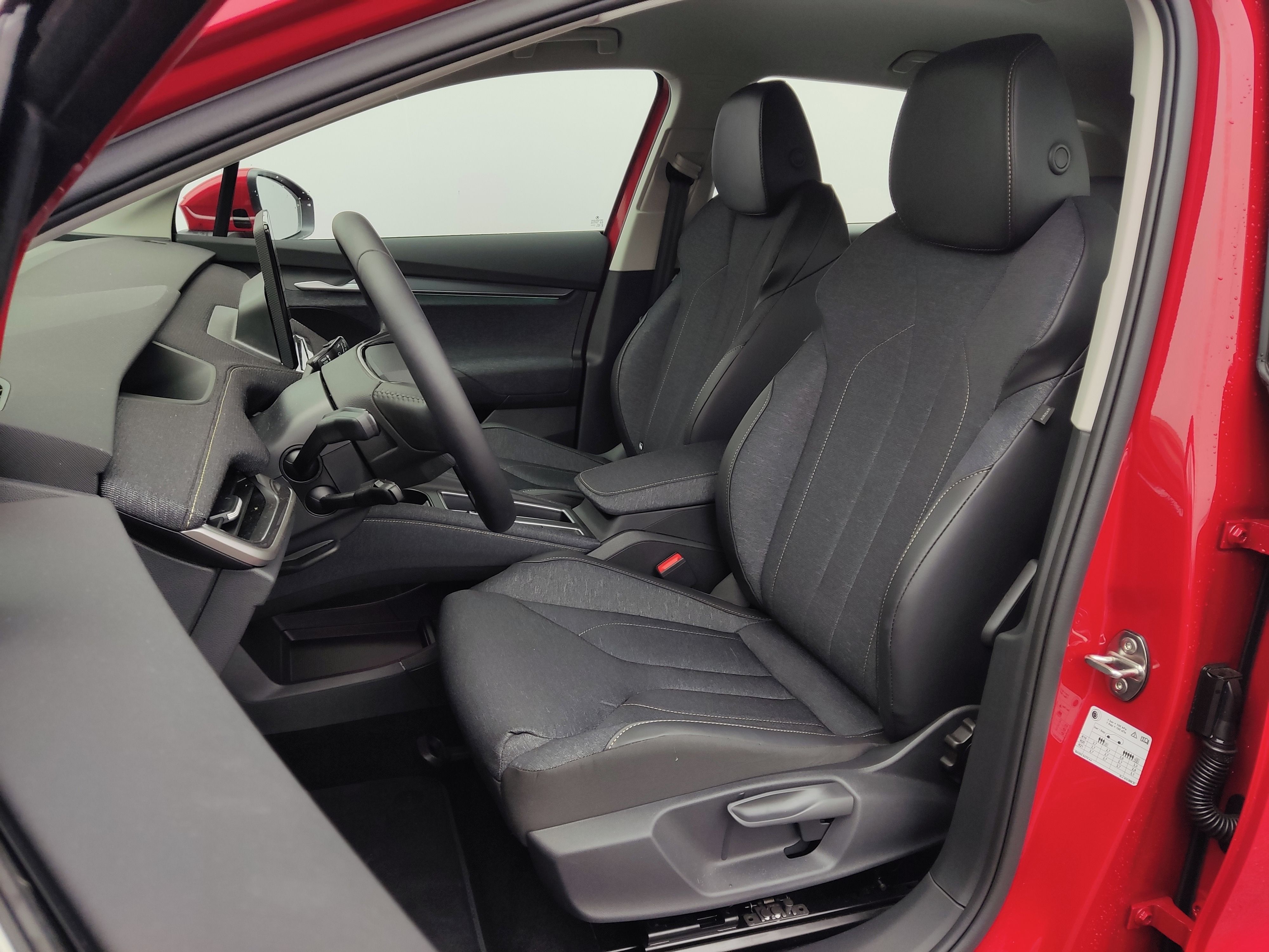 Škoda Elroq, 85 210 kW 82 kWh Selection - fotka 6