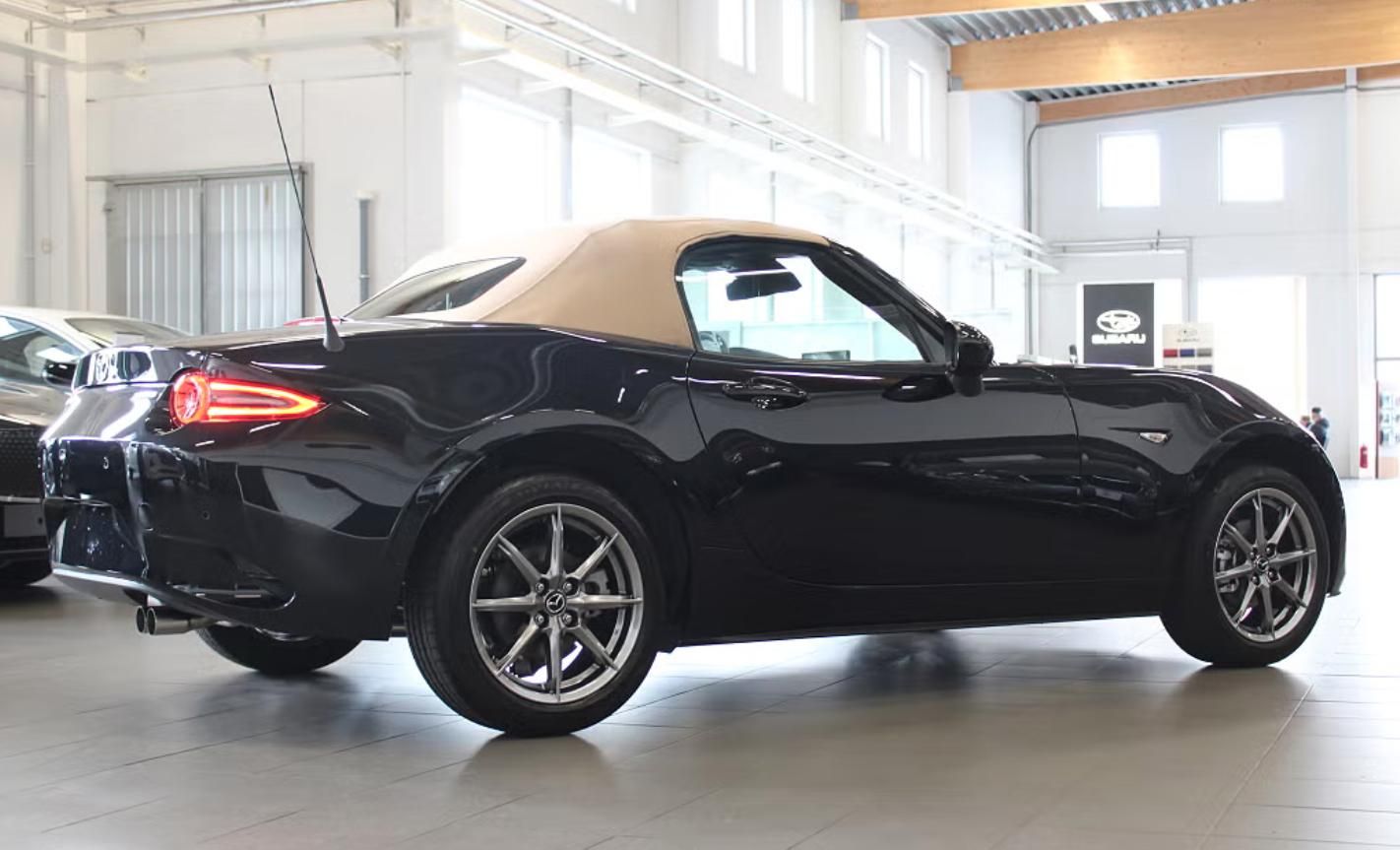 Mazda MX-5, 1.5 SKYACTIV-G ND3 Kůže Kam. - fotka 5