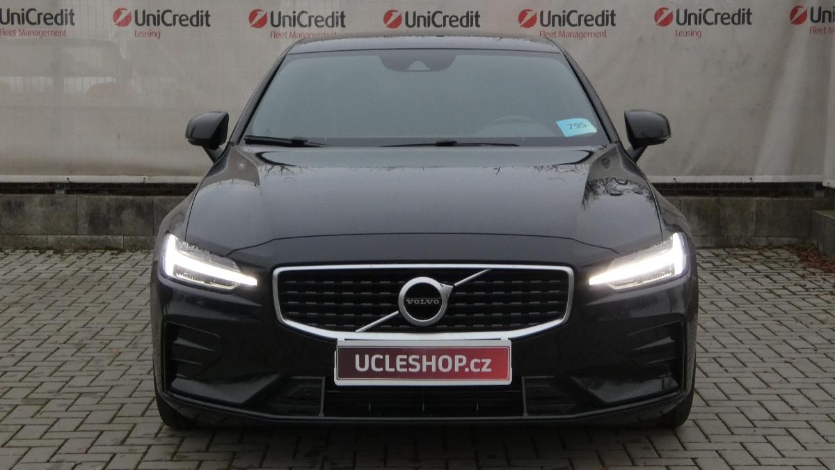 Volvo S60, T4 FWD R-Design - fotka 2