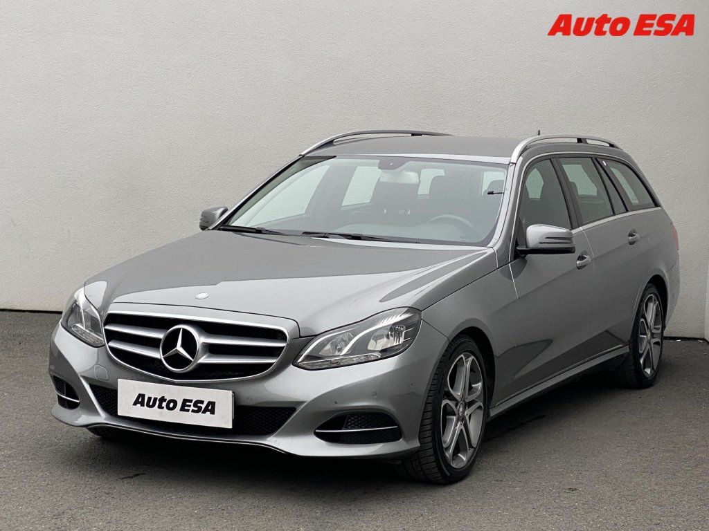 Mercedes-Benz Třídy E, 2.2 CDi E250 4Matic,AT - fotka 3