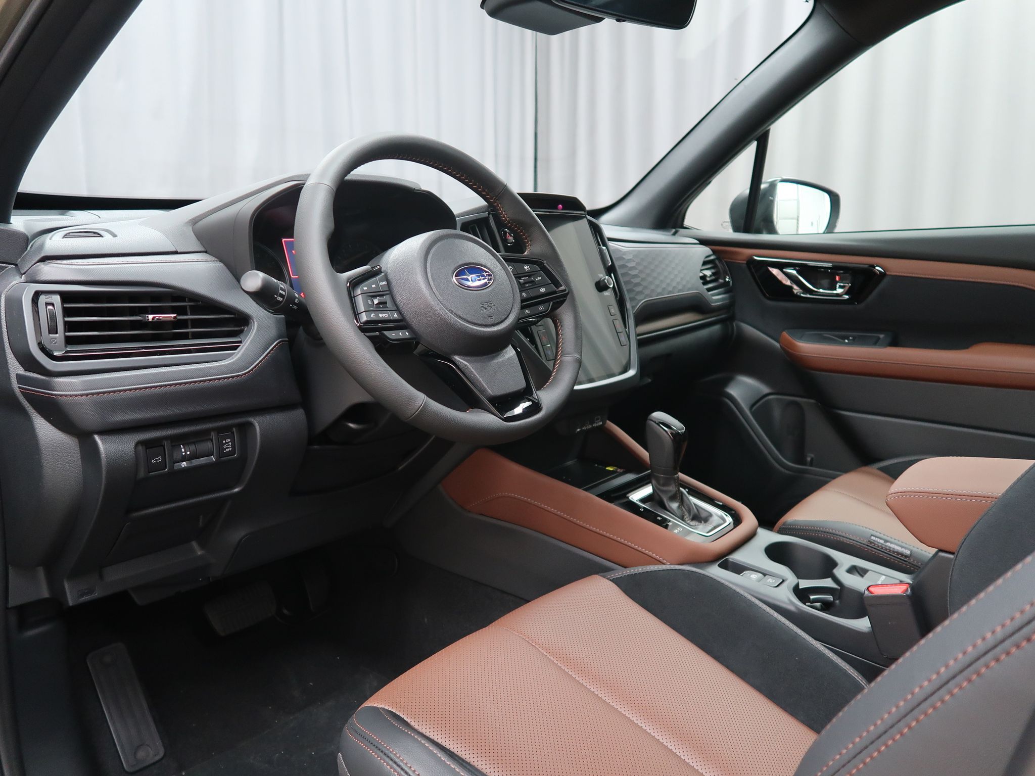 Subaru Forester, TOURING 4X4. Dodání květen. - fotka 2