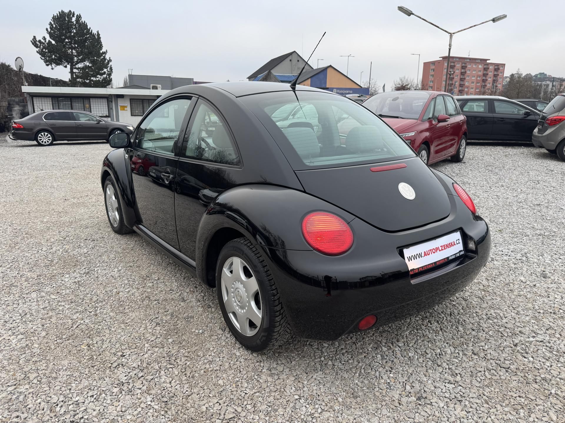 Volkswagen New Beetle, 1.6MPi(75KW)EDITION - fotka 6