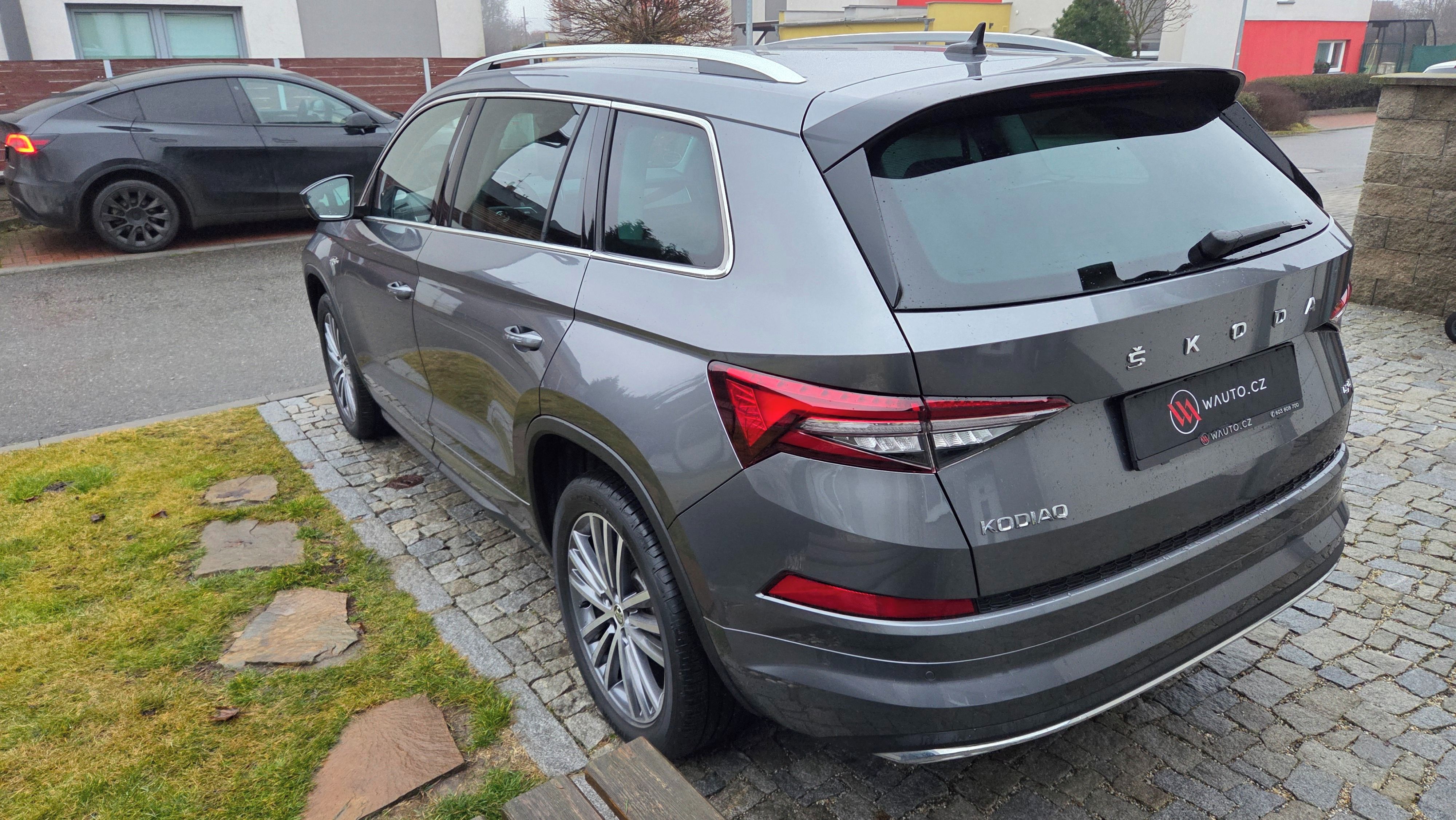 Škoda Kodiaq, L&K, 4x4, DSG, 360 kamera, ACC - fotka 6