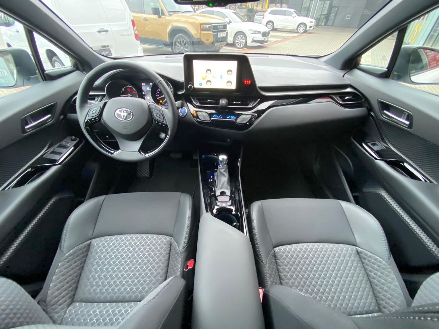 Toyota C-HR, 2,0 Hybrid E-CVT STYLE