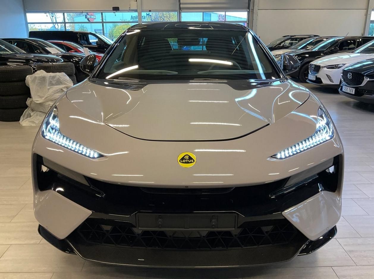 Lotus, Eletre R 918hp 112kWh AWD Pano - fotka 2