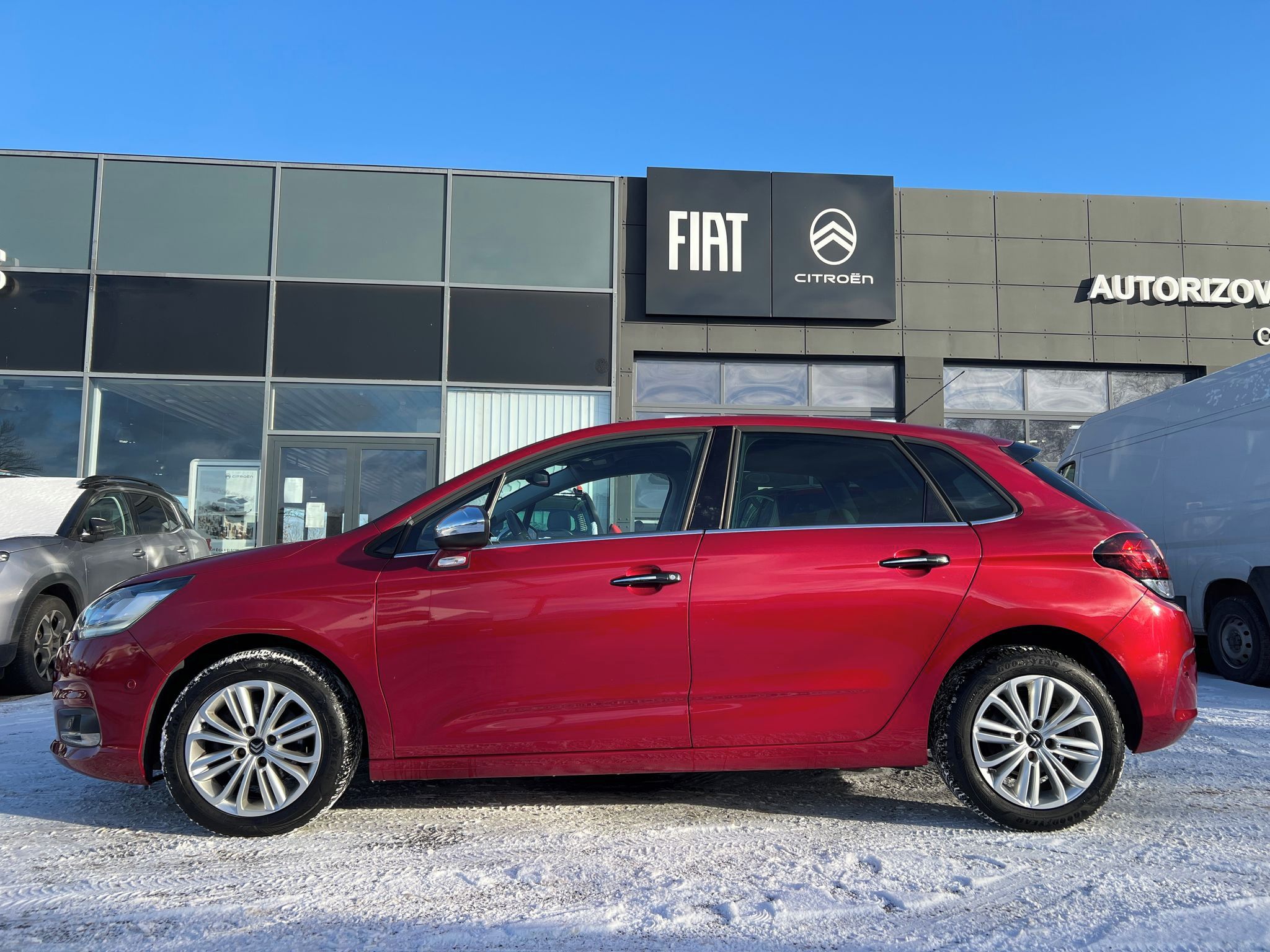 Citroën C4, 1.2 130k AUTOMAT ZÁRUKA SERVIS - fotka 4