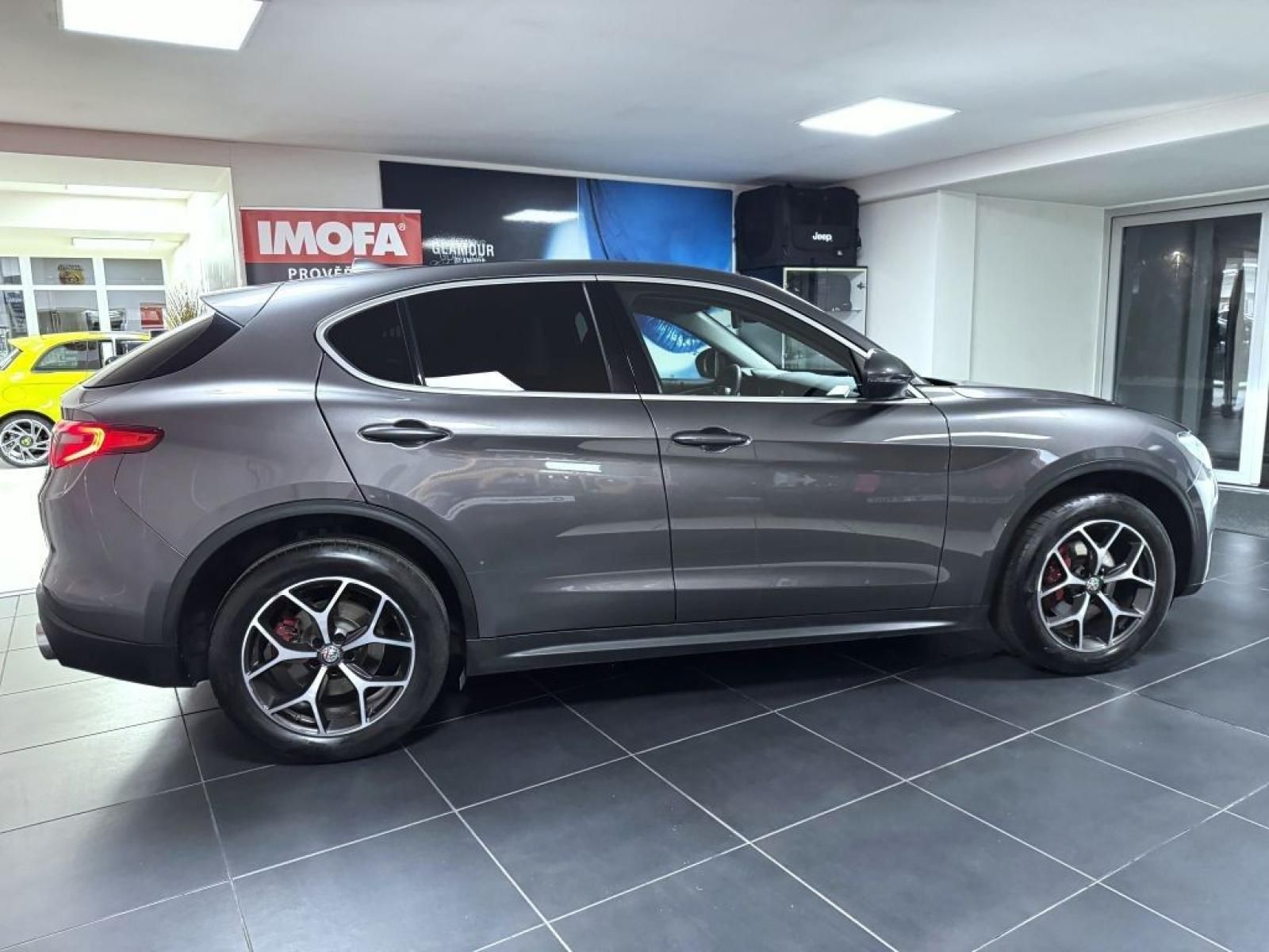 Alfa Romeo Stelvio, 2.0 T 280k AT8 ZF Q4 4x4 Super - fotka 4