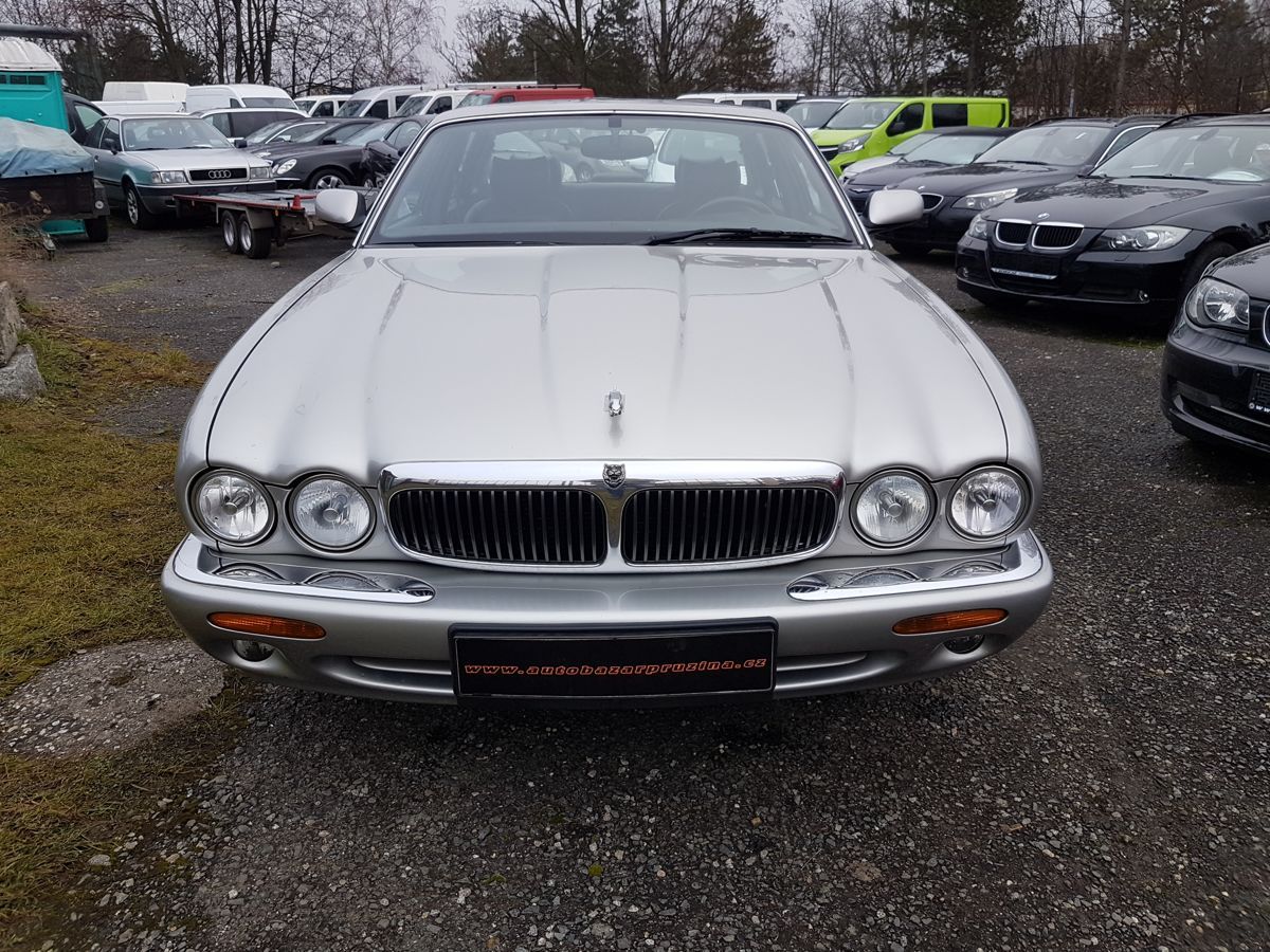 Jaguar XJ, 3.2i V8 EXECUTIVE - fotka 2