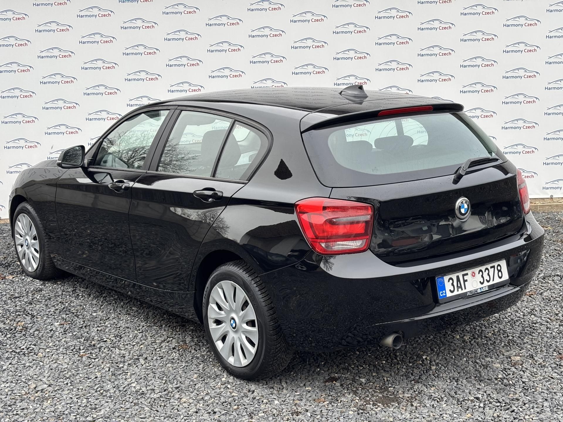BMW Řada 1, 116i, 100kW, F20 - fotka 6