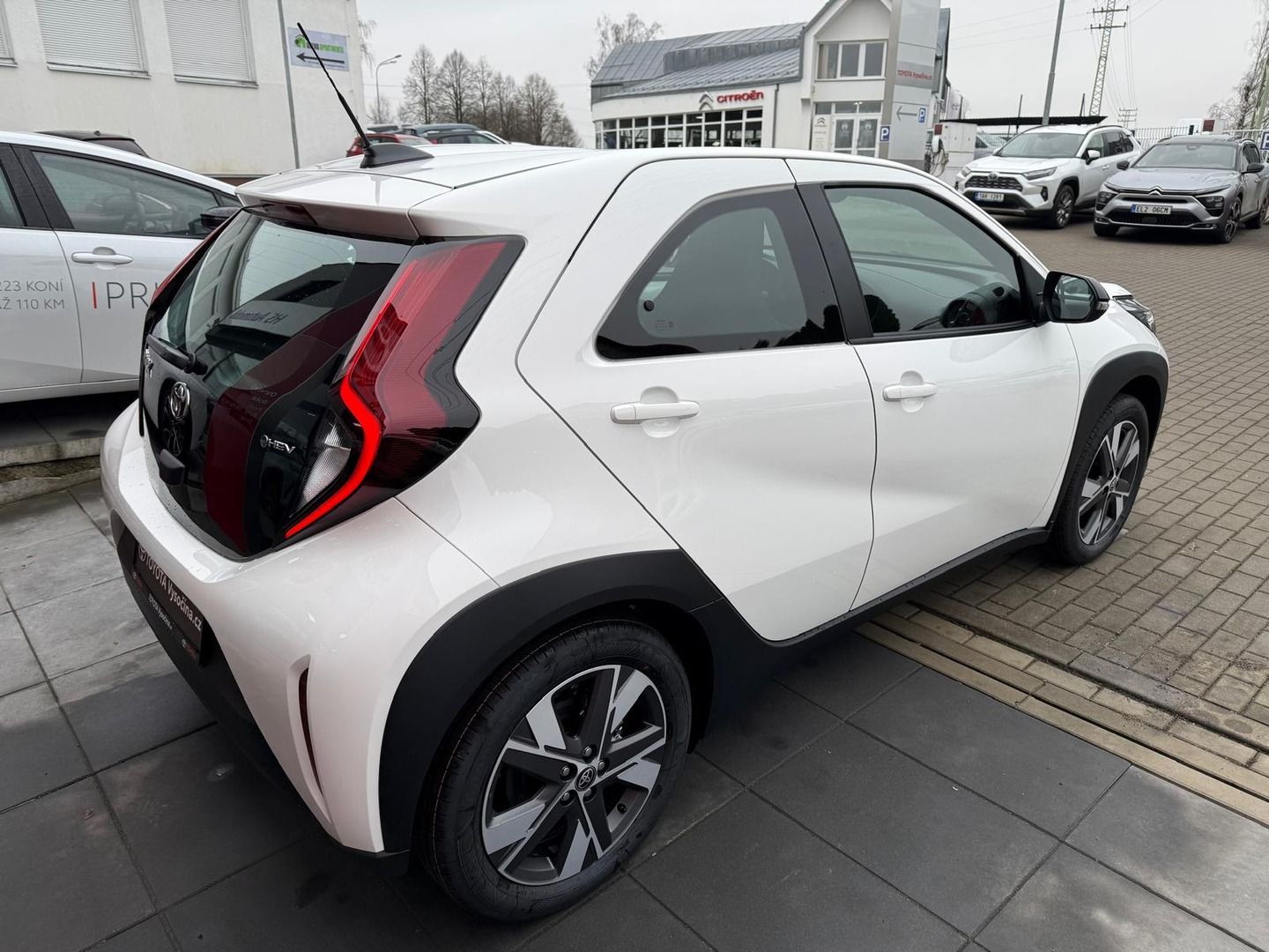 Toyota Aygo, 1.5HEV 116PS Comfort - fotka 5