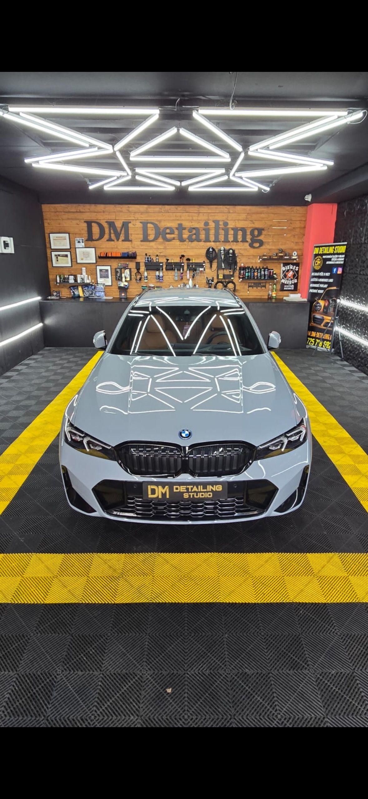 BMW Řada 3, 330e xDrive Touring M Sport - fotka 3