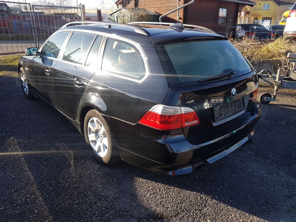 BMW Řada 5, 520 120KW NAVI XENON - fotka 4