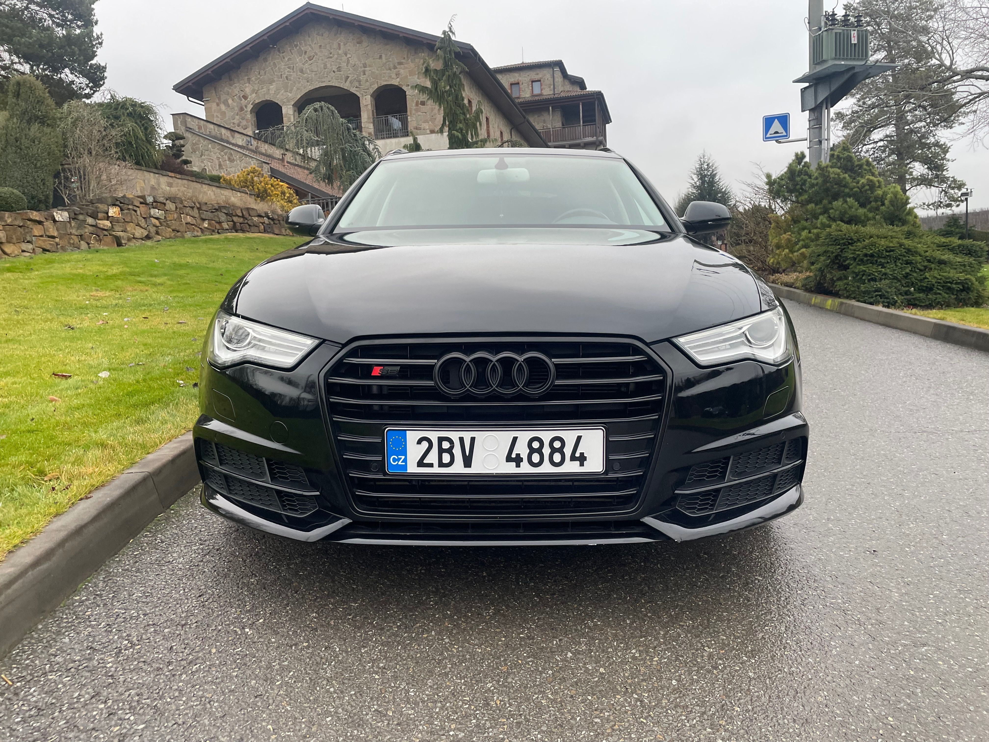 Audi A6, 3.0 TDi 160KW S-line NAV AUT - fotka 4